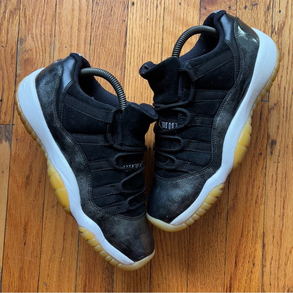 Air Jordan 11 Low Retro Barons